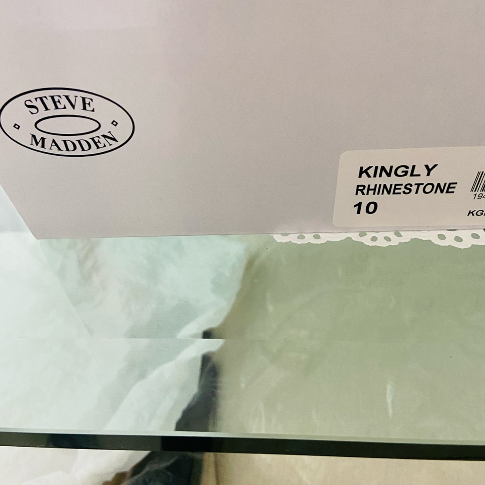 Steve Madden Kingly Rhinestine Evening Bling/ clear vinyl pump. - Picture 3 of 3